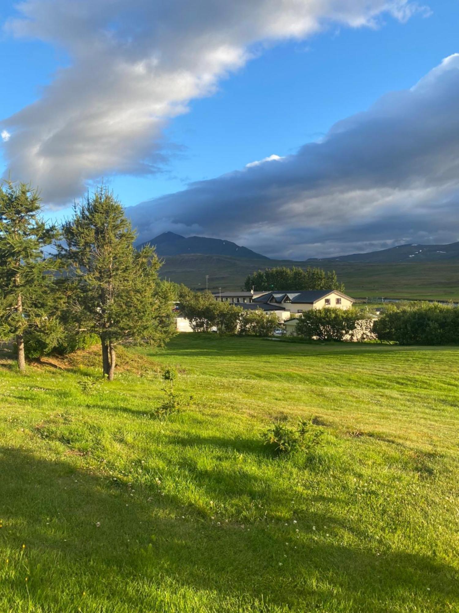 Bakkafloet Guesthouse Varmahlíð Zewnętrze zdjęcie